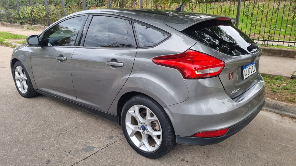 Ford Focus Se Plus Aut Cuero-Techo 5 Pts — foto 12